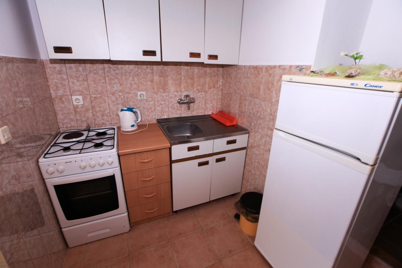Robinson Dora Apartment Putnikovic Exterior photo